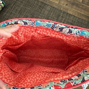 Brand New Vera Bradley bag with wallet Beach theme. Smoke and pet free home